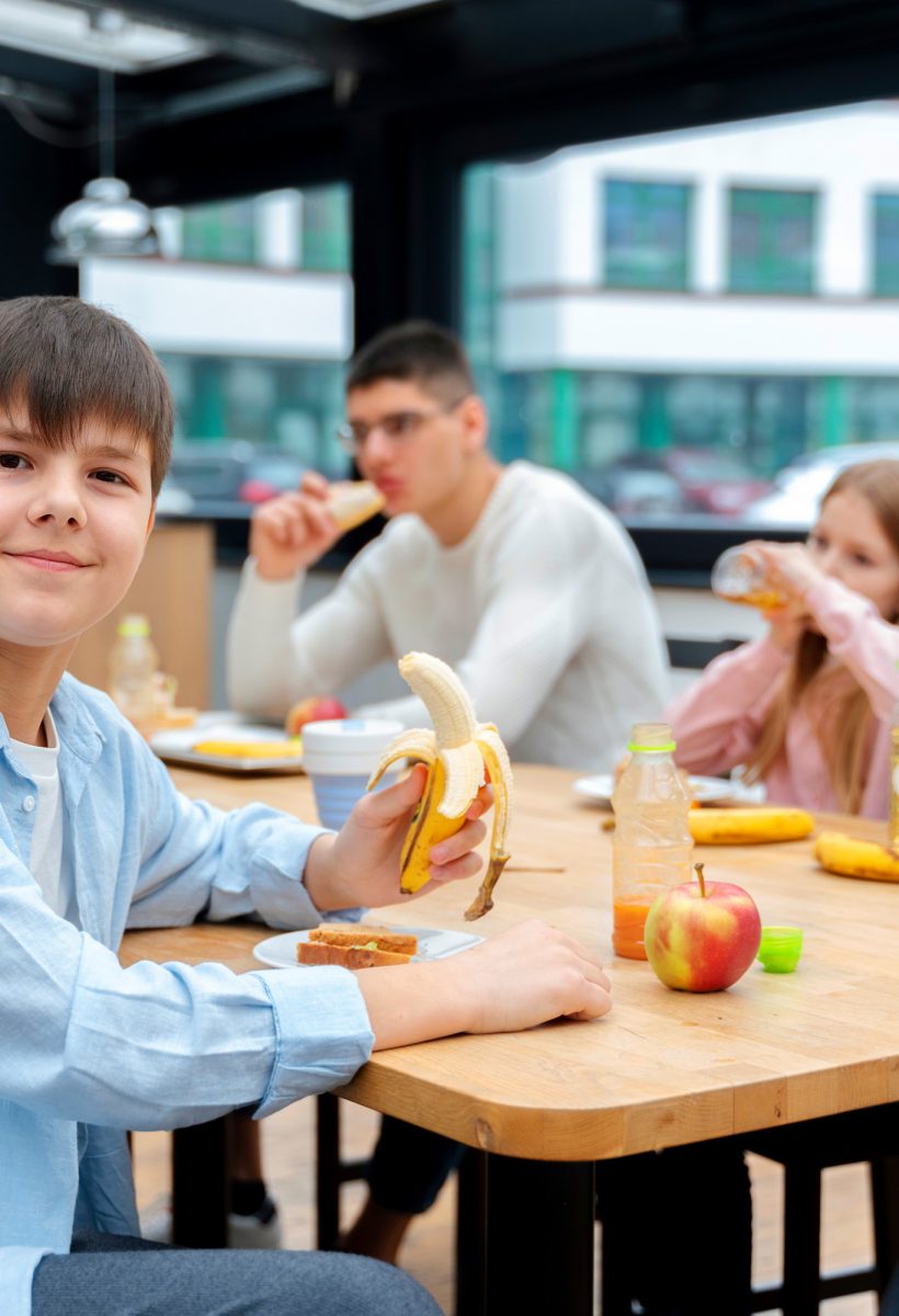 estudiantescomedorhome-cafelighcolombia